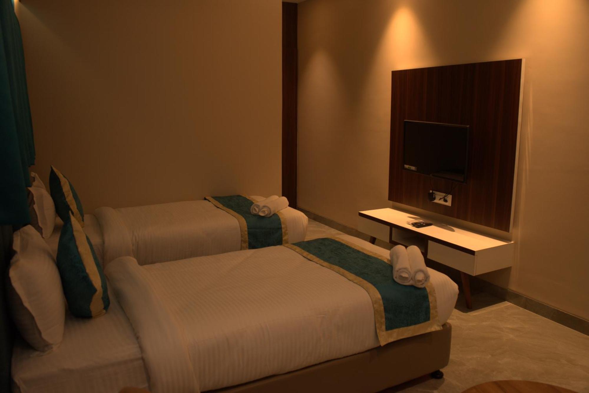 Hotel Tanisha Kishanganj Exterior photo
